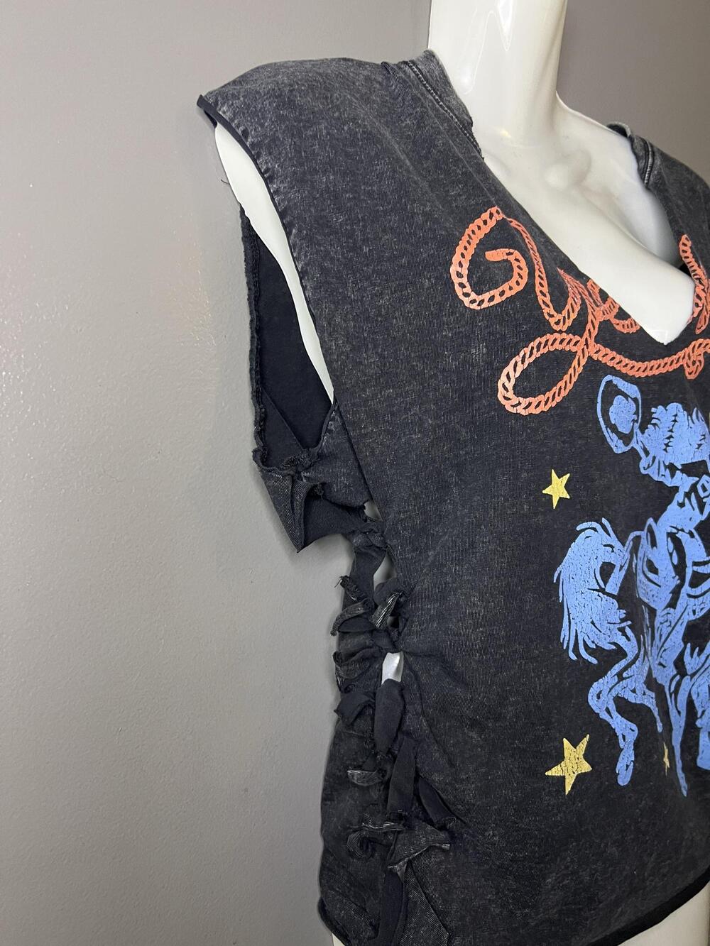 Yeehaw Graphic Shirt Womens Small Black Sleeveless V Neck Western Rodeo Cowgirl - Picture 3 of 8